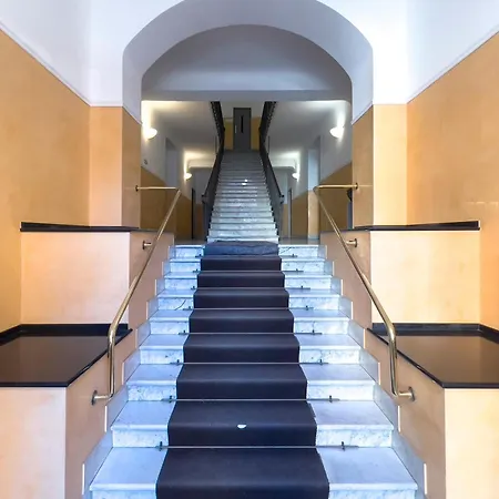 Graceful Center - Happy ג'נובה